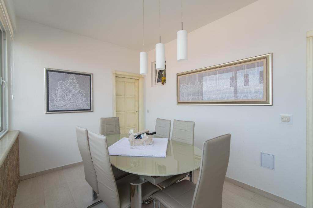 Apartment Marcela Sutivan ภายนอก รูปภาพ