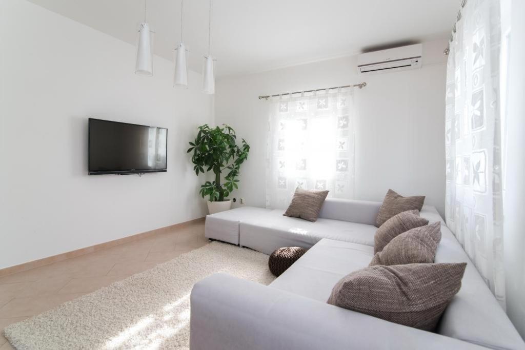 Apartment Marcela Sutivan ภายนอก รูปภาพ