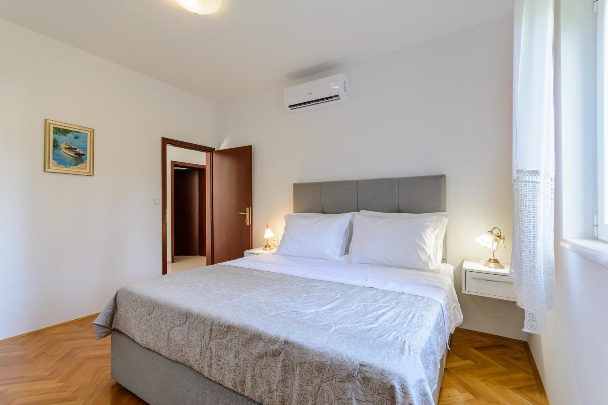 Apartment Marcela Sutivan ภายนอก รูปภาพ